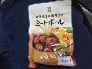 7月14日朝食 セブンイレブン セブンプレミアム 北海道産の鶏肉使用 ミートボール 10粒入り ライトベイダー Lightvader のグルメ日記